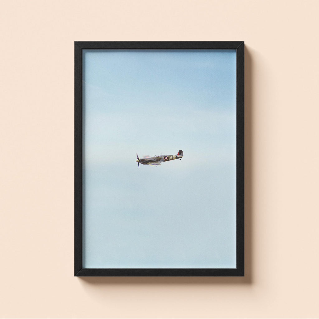 Supermarine Spitfire — Vintage RAF Aviation Art Print | WW2 Minimalist Poster